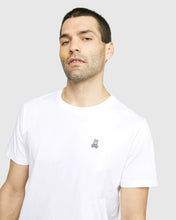 Cargar imagen en el visor de la galería, Polo Psycho Bunny Blanco - Store In Perú