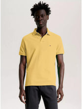 Cargar imagen en el visor de la galería, Camisero Tommy Hilfiger Amarillo