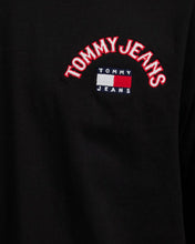 Cargar imagen en el visor de la galería, Camiseta Tommy Jeans Skate Modern Prep Tee
